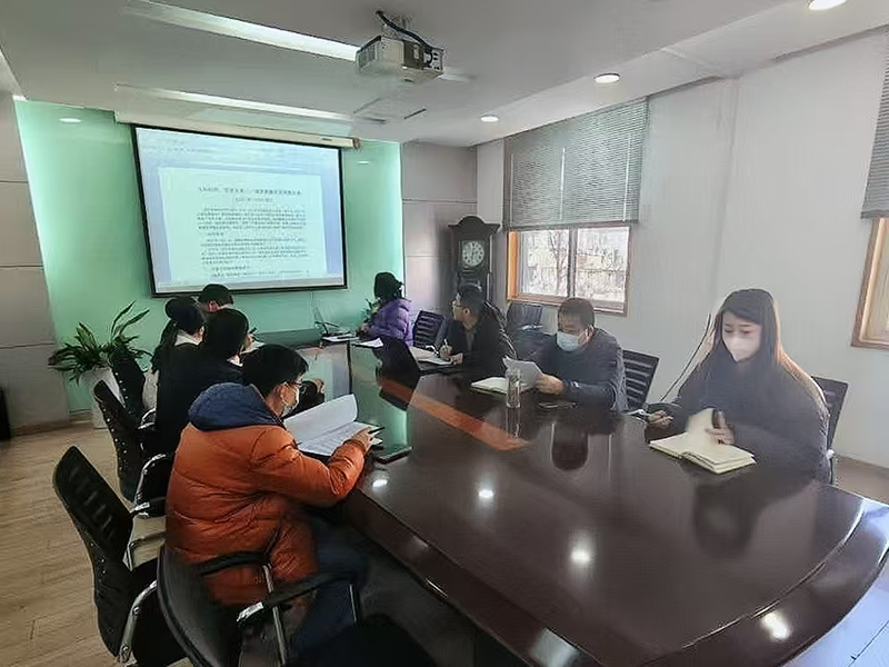“五年奮進(jìn)路，城市煥新顏”宏嘉公司研討城市更新五年發(fā)展方案